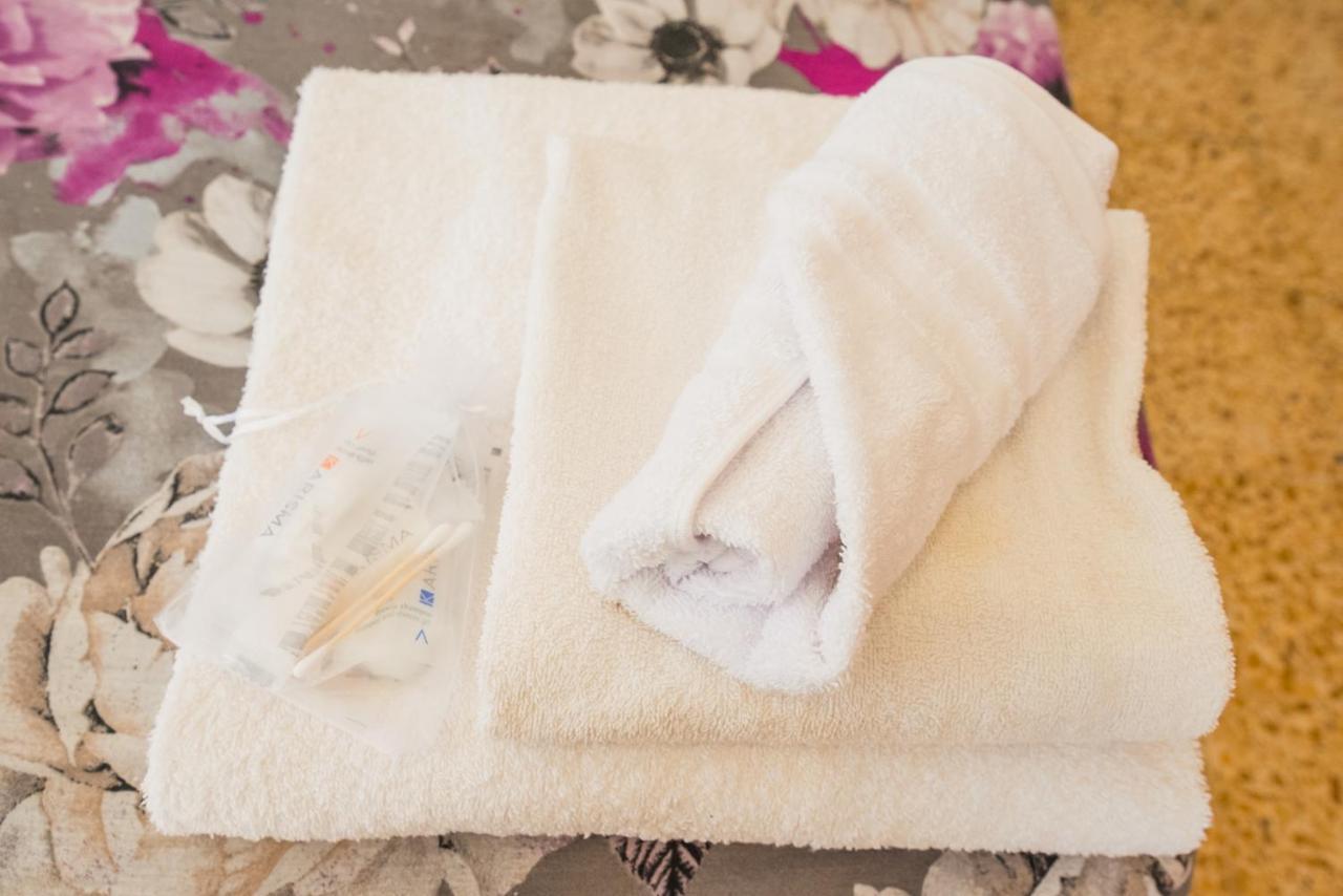 Casa Violetta Bed & Breakfast マリーナ・ディ・マッサ エクステリア 写真