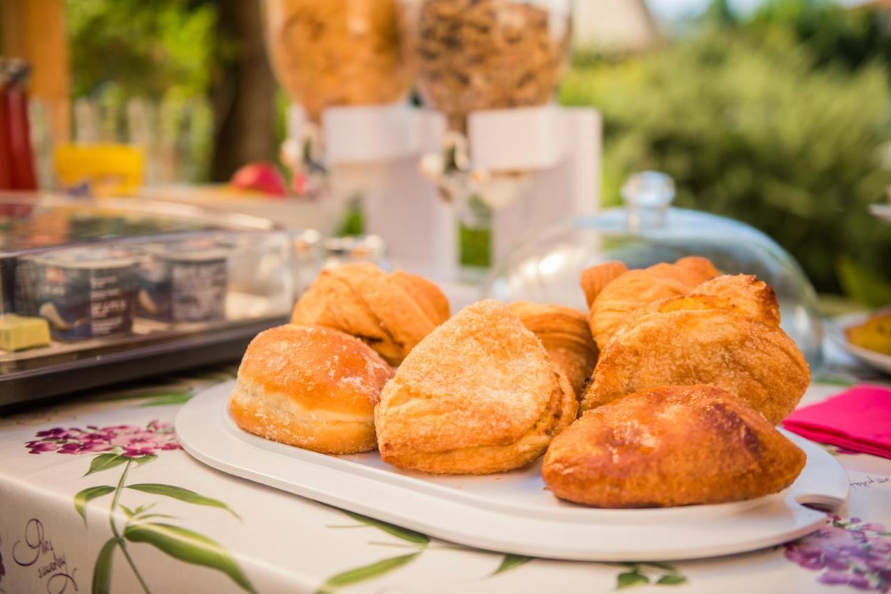 Casa Violetta Bed & Breakfast マリーナ・ディ・マッサ エクステリア 写真