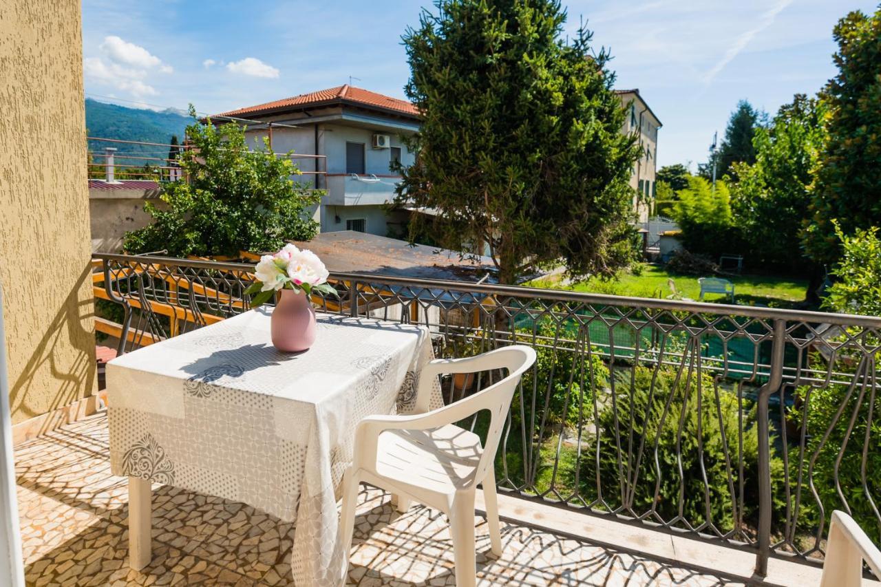 Casa Violetta Bed & Breakfast マリーナ・ディ・マッサ エクステリア 写真