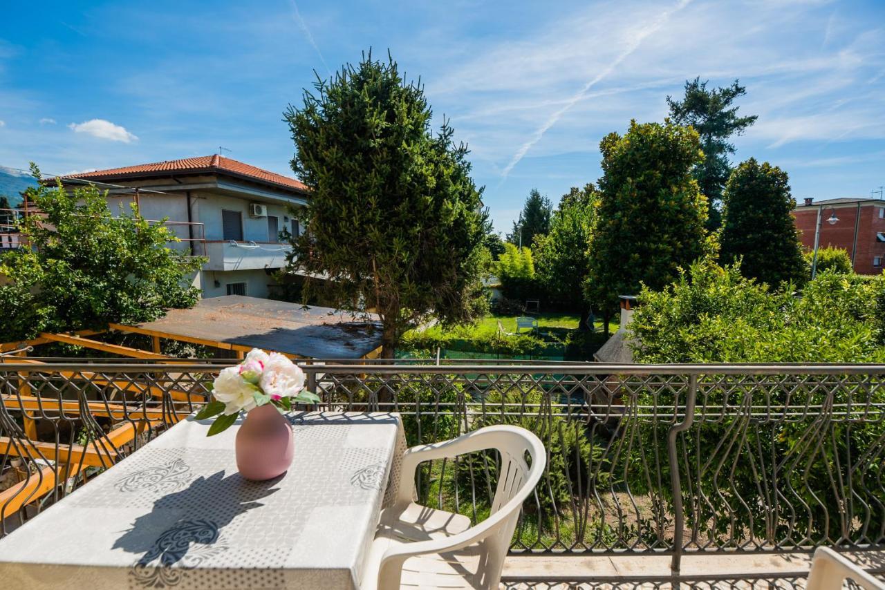 Casa Violetta Bed & Breakfast マリーナ・ディ・マッサ エクステリア 写真